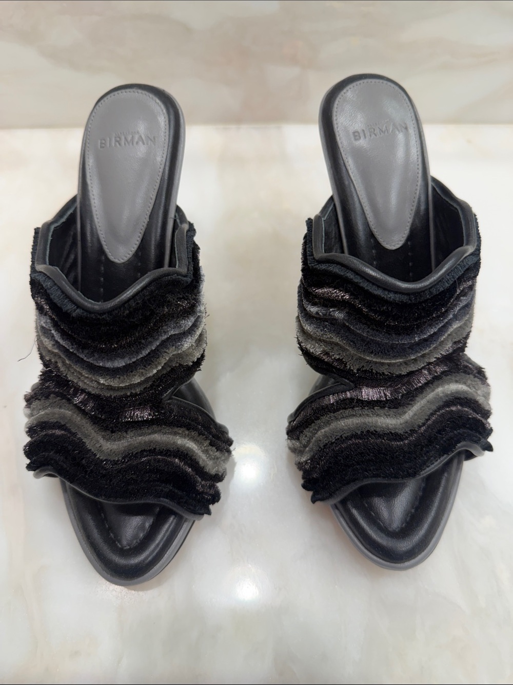 Alexandre Birman Black and Gray Wave-Texture Slide Mules